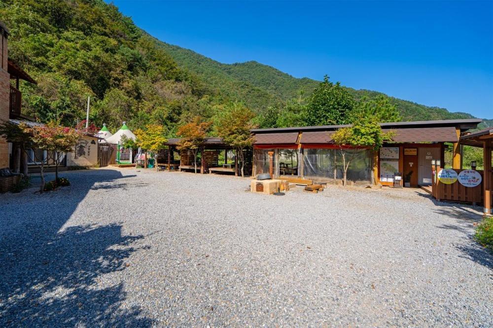 Kim Satgat Heukjib Yiyagi Yeongwol Exterior foto